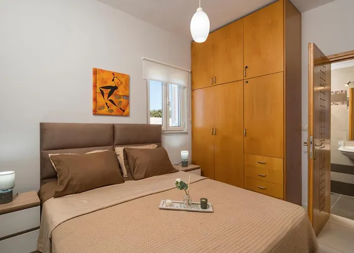 Olive Tree ハニア